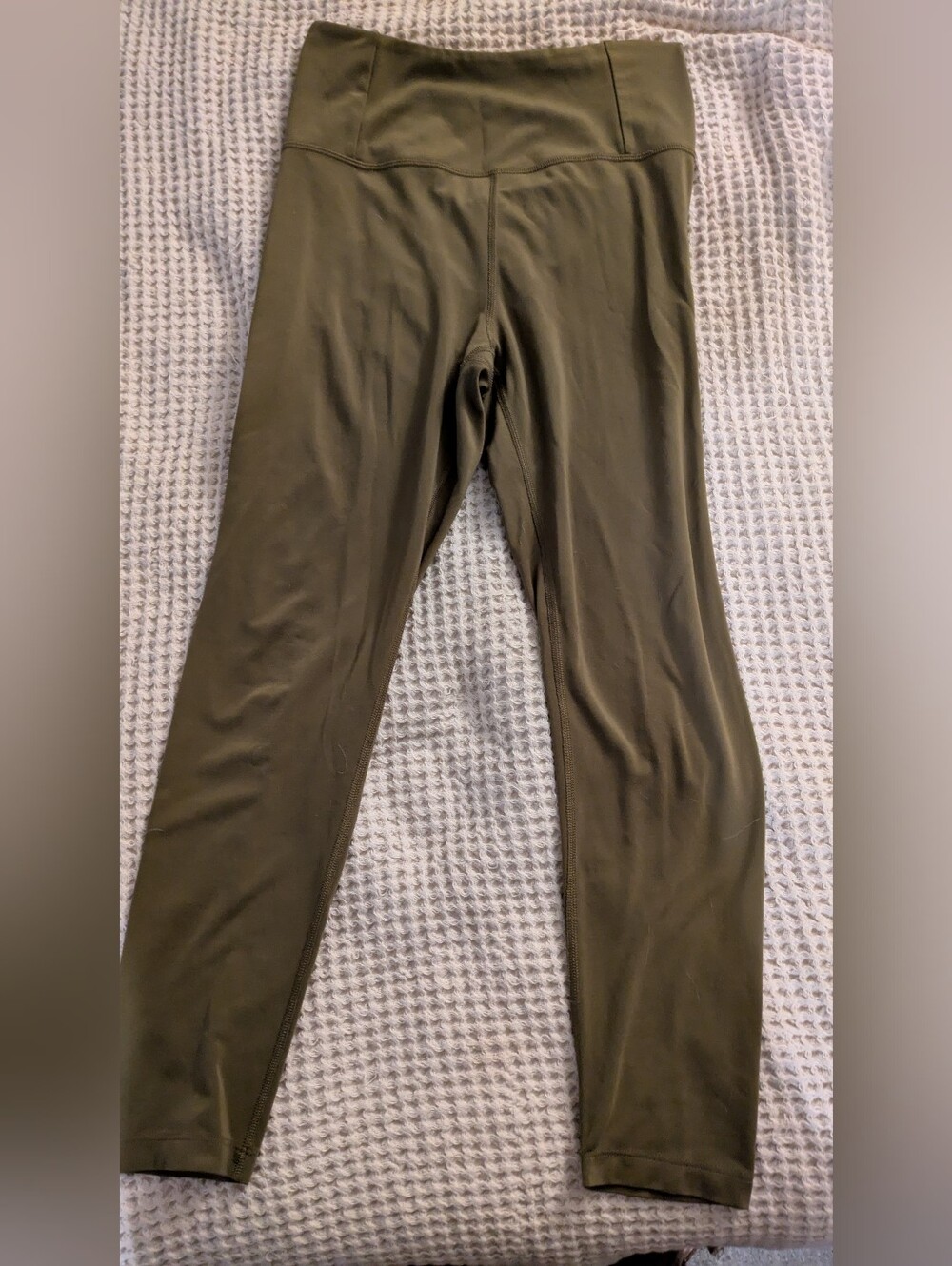 Girlfriend collective fern green float leggings in medium